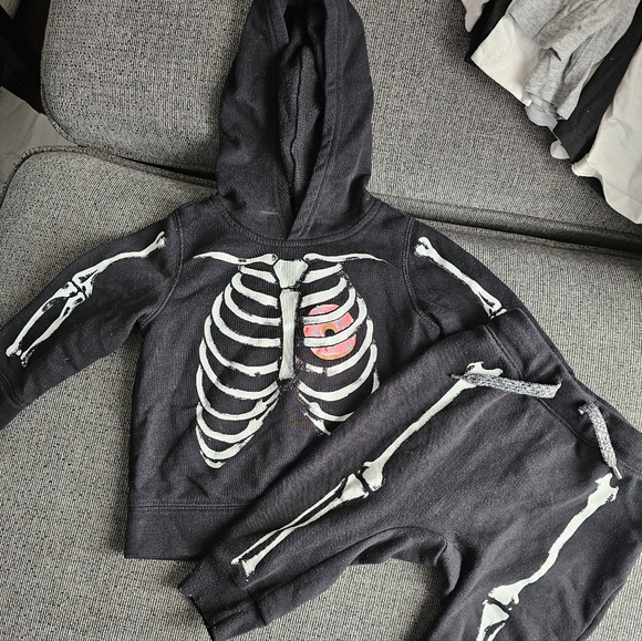 Boys halloween clothing bundle 12-18m - Picture 2 of 4